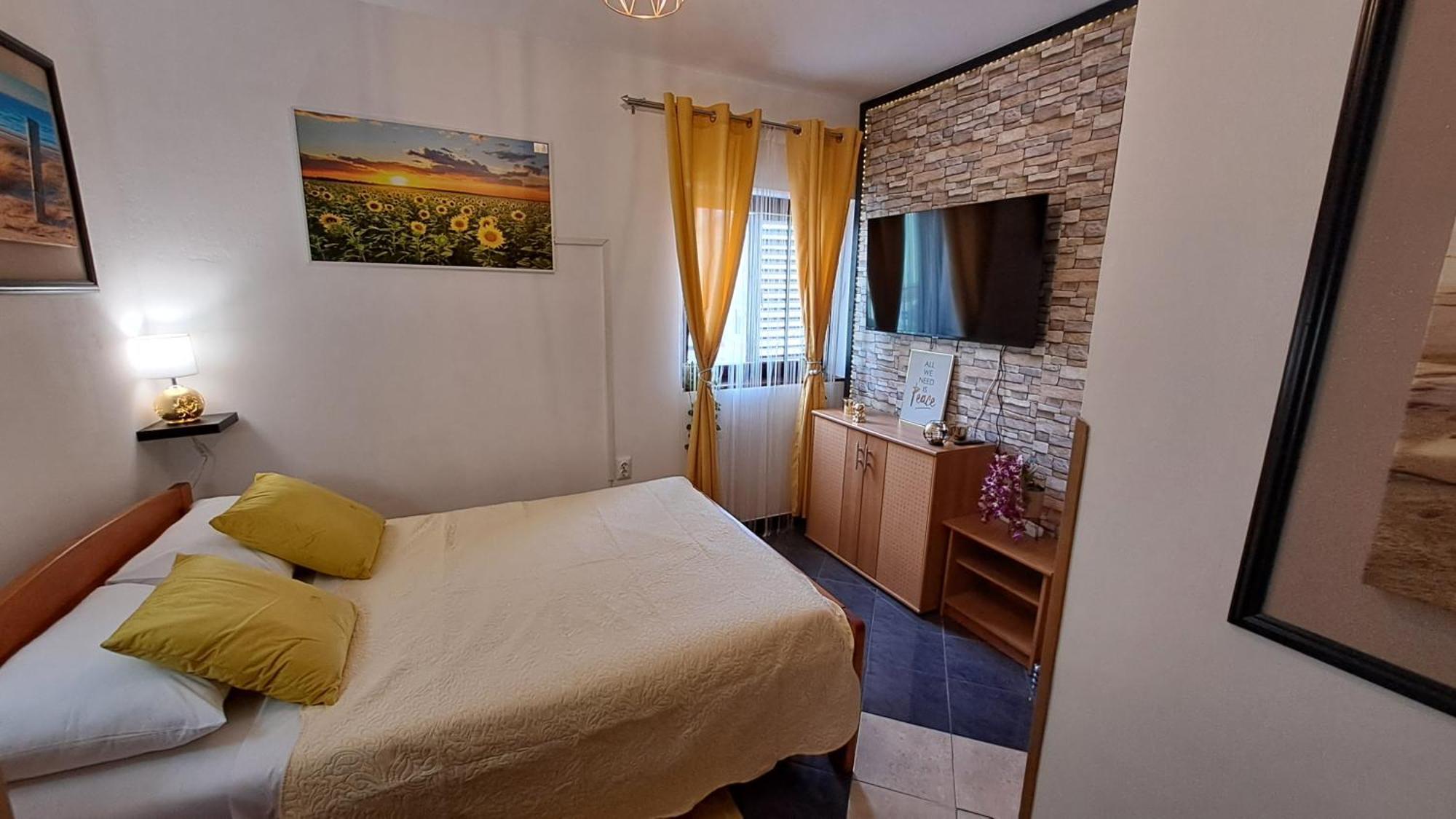 Red Gold Apartment Πούλα Εξωτερικό φωτογραφία