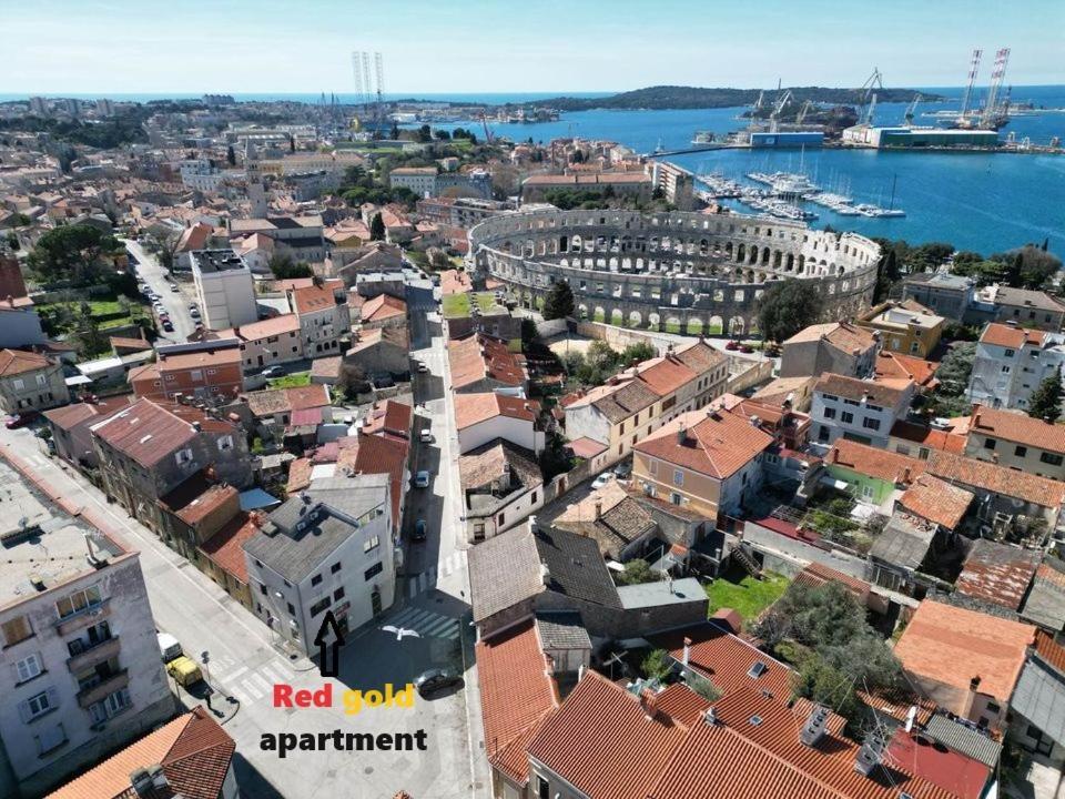 Red Gold Apartment Πούλα Εξωτερικό φωτογραφία
