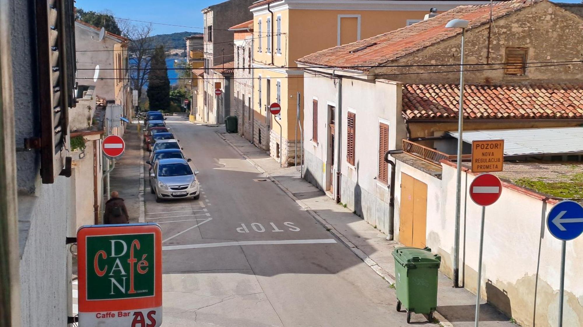 Red Gold Apartment Πούλα Εξωτερικό φωτογραφία